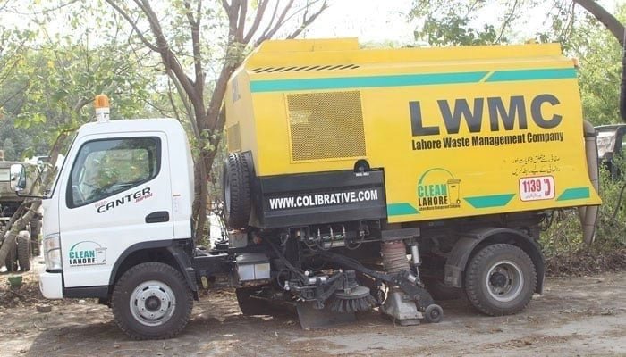سی ای او ایل ڈبلیو ایم سی کی شہر بھر میں سخت مانیٹرنگ جاری، ناقص کارکردگی پر گلبرگ ایریا کا ٹائون منیجر نوکری سے فارغ
