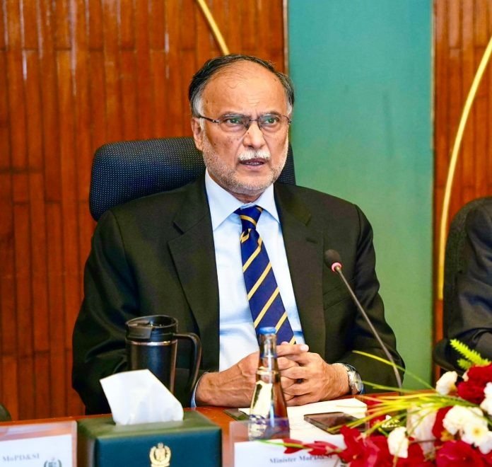 احسن اقبال کی فتح 4 کروز میزائل کے کامیاب تجربے پر قوم اور پاک فوج کو مبارکباد