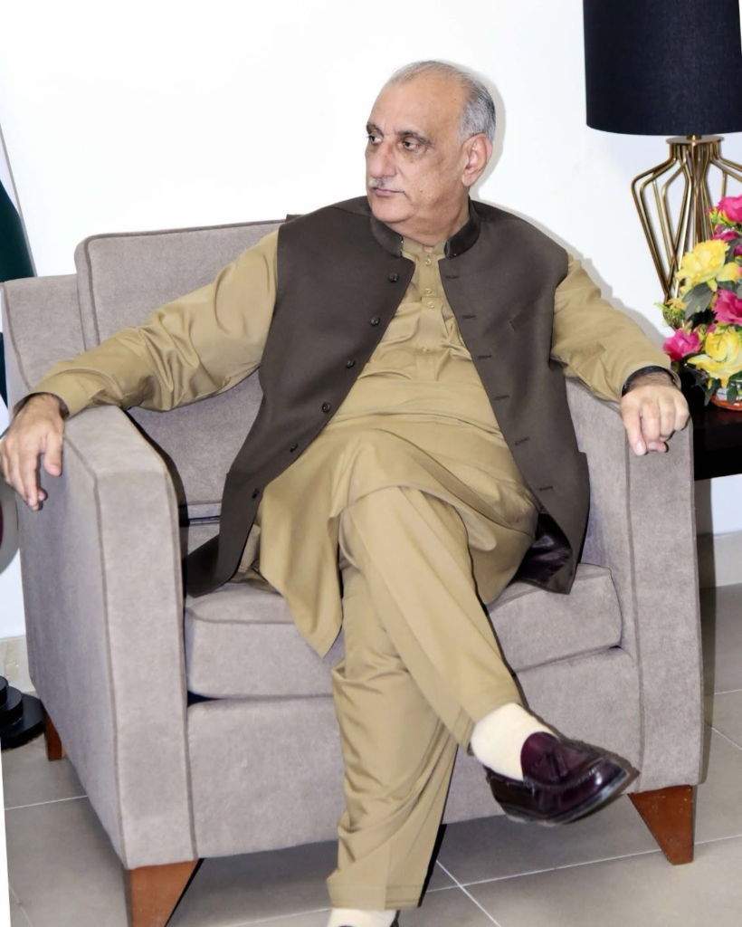 صدر آزاد جموں و کشمیر ڈاکٹر محمد نجیب خان کی فتح 4 گراؤنڈ لانچڈ کروز میزائل کے توسیعی ورژن کے کامیاب تجربے پرملک کی سیاسی و فوجی قیادت سمیت پوری قوم کو مبارکباد