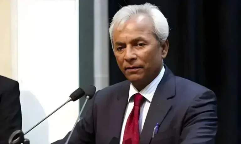 گورنر سندھ کا صومالیہ کے قزاقوں کی قید سے رہائی پانے والے پاکستانی شہریوں کا وطن واپسی پر استقبال