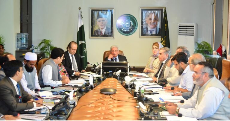 وفاقی وزیر قومی غذائی تحفظ و تحقیق کی زیر صدارت وفاقی کمیٹی برائے زراعت کے ربیع سیزن کا 27واں اجلاس